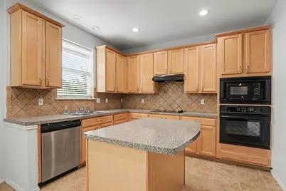 10800 Emerald Park Lane, Fort Worth, TX 76052 - Photo 9