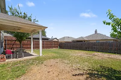 10800 Emerald Park Lane, Fort Worth, TX 76052 - Photo 3