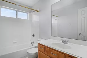10800 Emerald Park Ln, Fort Worth, TX 76052 - Photo 19