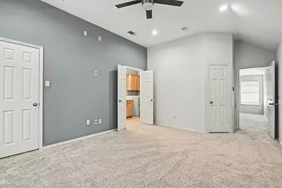 10800 Emerald Park Lane, Fort Worth, TX 76052 - Photo 13
