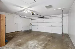 9629 Highland View Dr, Dallas, TX 75238 - Photo 13