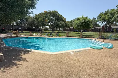 9629 Highland View Drive, Dallas, TX 75238 - Photo 15