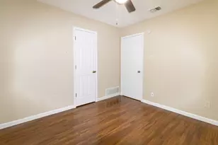 704 Plum St, Joshua, TX 76058 - Photo 11