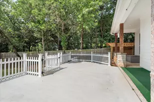 401 E Oakdale St, Keene, TX 76059 - Photo 27