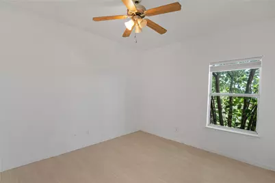 989 Lake Drive, Grand Prairie, TX 75051 - Photo 5