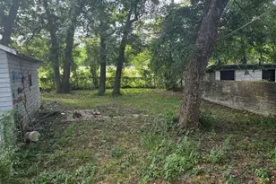 235 N Shore Dr, Dallas, TX 75216 - Photo 9