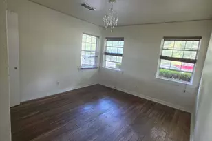 235 N Shore Dr, Dallas, TX 75216 - Photo 5
