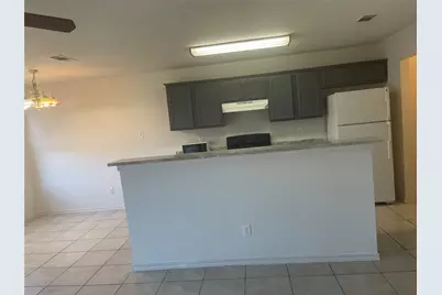 4602 Alamosa Street, Fort Worth, TX 76119 - Photo 5