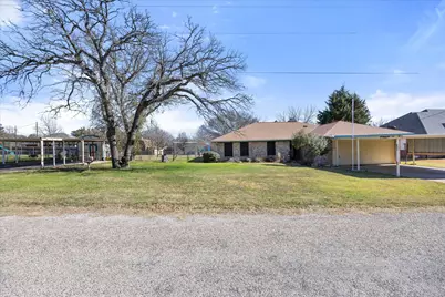 417 Sky Harbour Court, Granbury, TX 76049 - Photo 23