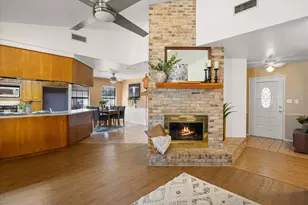 417 Sky Harbour Ct, Granbury, TX 76049 - Photo 5
