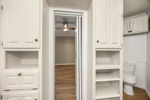 417 Sky Harbour Ct, Granbury, TX 76049 - Photo 27