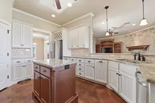 504 Casa Del Rancho Rd, Lorena, TX 76655 - Photo 9