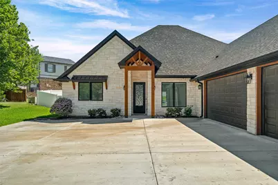 9303 Bellechase Road, Granbury, TX 76049 - Photo 3