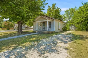 490 S 1st Ave, Stephenville, TX 76401 - Photo 3