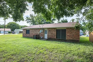 10217 Ironwood Ln, Dallas, TX 75249 - Photo 23