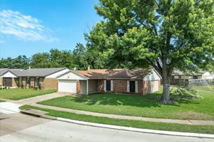 10217 Ironwood Ln, Dallas, TX 75249 - Photo 1