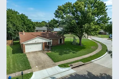 10217 Ironwood Lane, Dallas, TX 75249 - Photo 3
