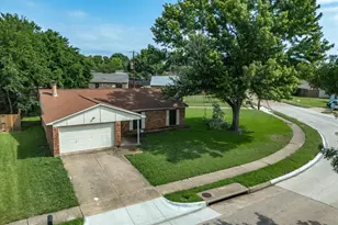 10217 Ironwood Ln, Dallas, TX 75249 - Photo 3