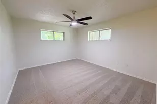 304 Brook Hollow Dr, DeSoto, TX 75115 - Photo 13