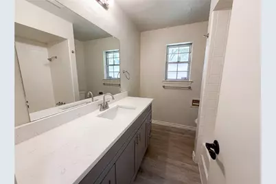 304 Brook Hollow Drive, DeSoto, TX 75115 - Photo 17