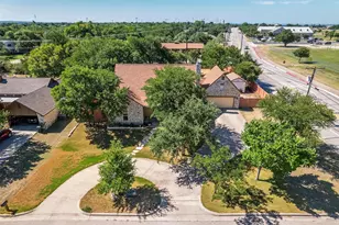 102 Tiffany Tr, Weatherford, TX 76086 - Photo 1