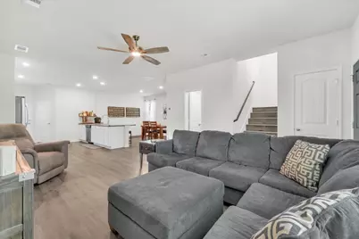 5645 Willamette Drive, Fort Worth, TX 76119 - Photo 5