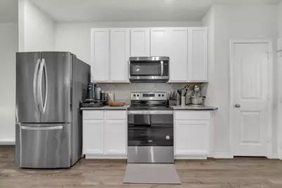 5645 Willamette Drive, Fort Worth, TX 76119 - Photo 11