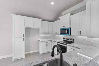 620 Jameson Street, Springtown, TX 76082 - Photo 17