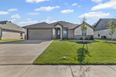 620 Jameson Street, Springtown, TX 76082 - Photo 1