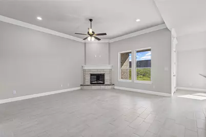 620 Jameson Street, Springtown, TX 76082 - Photo 9