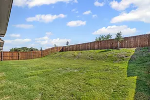 620 Jameson St, Springtown, TX 76082 - Photo 37