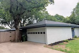1756 Cynthia Ln, Hurst, TX 76054 - Photo 5