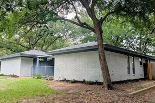 1756 Cynthia Ln, Hurst, TX 76054 - Photo 5