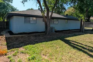 1756 Cynthia Ln, Hurst, TX 76054 - Photo 27