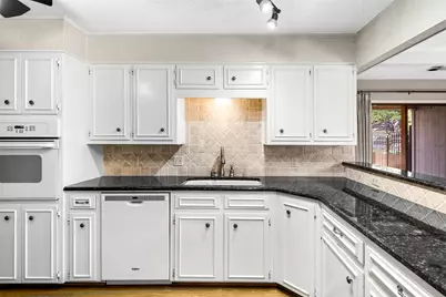 2825 Chimney Hill Drive, Waco, TX 76708 - Photo 11
