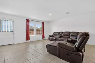 2003 Ava Dr, Ennis, TX 75119 - Photo 7