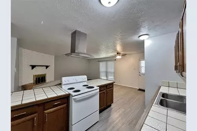 7127 Winterberry Drive, Dallas, TX 75249 - Photo 13