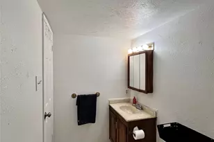 7127 Winterberry Dr, Dallas, TX 75249 - Photo 7