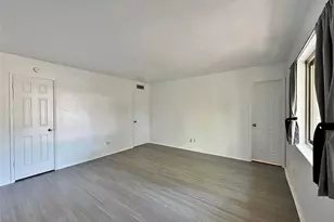 7127 Winterberry Dr, Dallas, TX 75249 - Photo 9