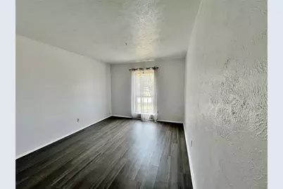 7127 Winterberry Drive, Dallas, TX 75249 - Photo 5