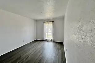 7127 Winterberry Dr, Dallas, TX 75249 - Photo 5