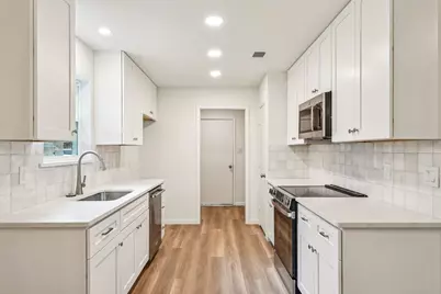 3529 Kelvin Avenue, Fort Worth, TX 76133 - Photo 3