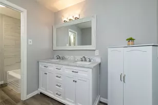 637 Post Oak Dr, Hurst, TX 76053 - Photo 23