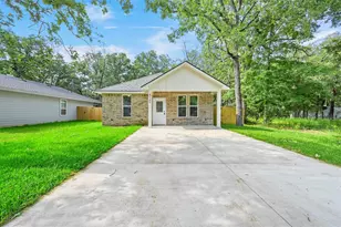 6147 Shawnee Dr, Mabank, TX 75156 - Photo 1
