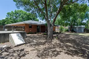 1509 Raborn Dr, Bowie, TX 76230 - Photo 23