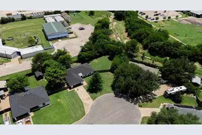 1307 Linda Court, Cleburne, TX 76033 - Photo 31