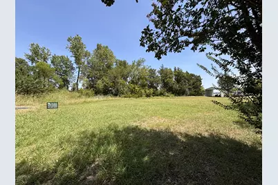 N Park N Park, Leonard, TX 75452 - Photo 3