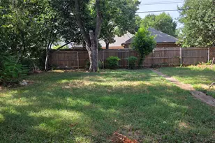 3741 Hilltop Rd, Fort Worth, TX 76109 - Photo 21
