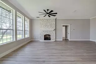 125 Devon Ct, Weatherford, TX 76087 - Photo 11