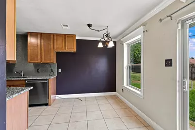 4202 Maple Springs Drive, Arlington, TX 76001 - Photo 9